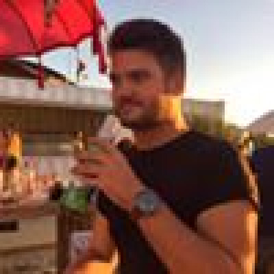 Sam  zoekt een Appartement in Antwerpen