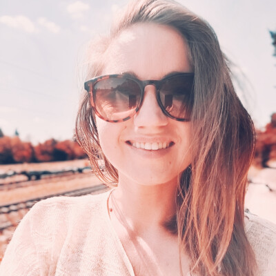 Evie  zoekt een Kamer / Appartement / Studio in Antwerpen