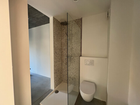 badkamer. er komt nog een ondoorzichtig raam voor privacy + daglicht in de badkamer