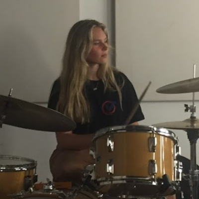 Maya zoekt een Kamer / Appartement / Studio in Antwerpen